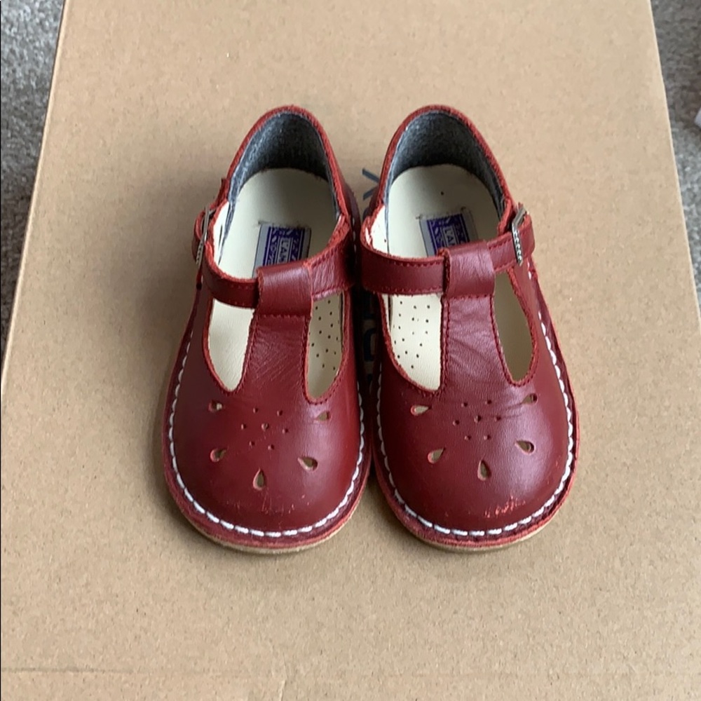 Toddler girls red L’AMOUR dress shoes